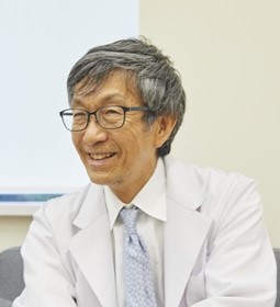 医学博士　林　衆治